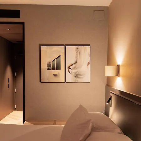 アレクサンドラ キュリオ コレクション バイ ヒルトン ホテル 4*