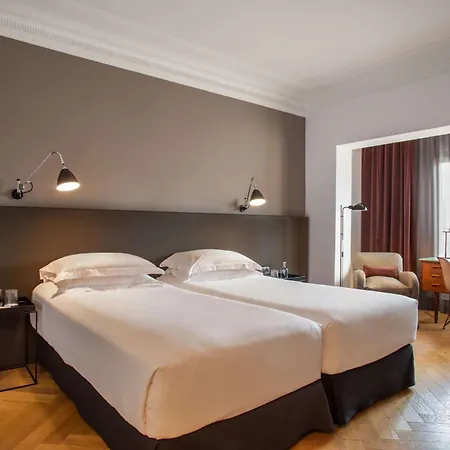 Alexandra Hotel, Curio Collection By Hilton