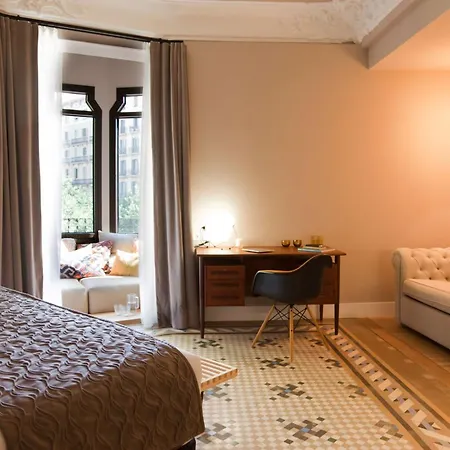 アレクサンドラ キュリオ コレクション バイ ヒルトン ホテル 4*