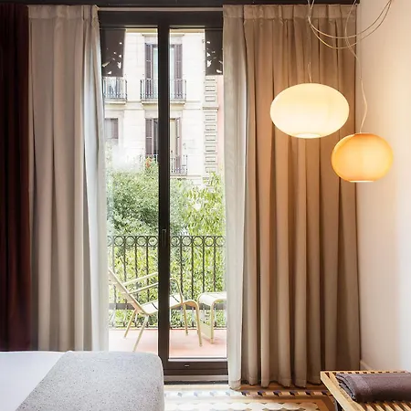 Alexandra Hotel, Curio Collection By Hilton Hotel 4*