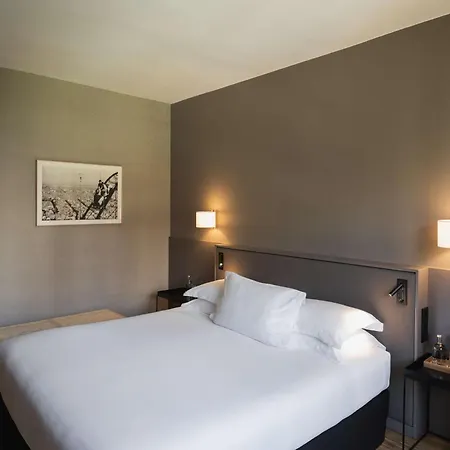 アレクサンドラ キュリオ コレクション バイ ヒルトン ホテル