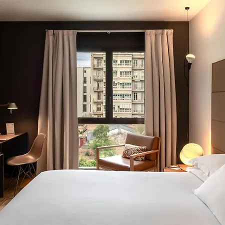 Alexandra Hotel, Curio Collection By Hilton