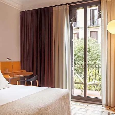 Alexandra Hotel, Curio Collection By Hilton Hotel