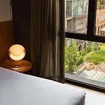 Alexandra Hotel, Curio Collection By Hilton 4*