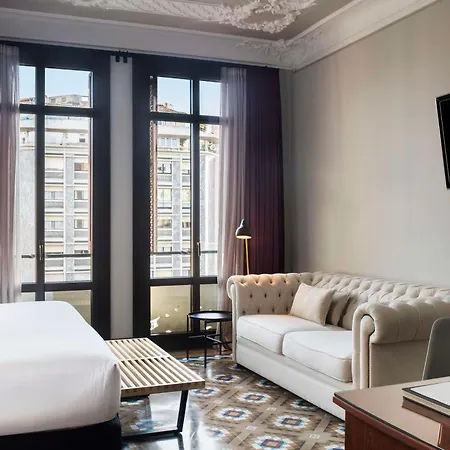 Alexandra Hotel, Curio Collection By Hilton 4*