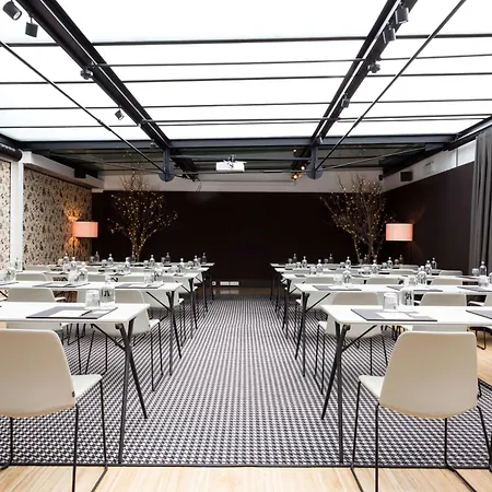 מלון Alexandra Hotel, Curio Collection By Hilton