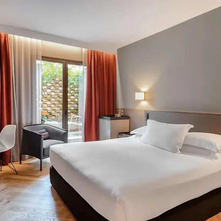 מלון Alexandra Hotel, Curio Collection By Hilton