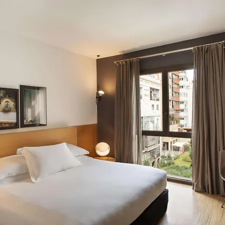 מלון Alexandra Hotel, Curio Collection By Hilton 4*